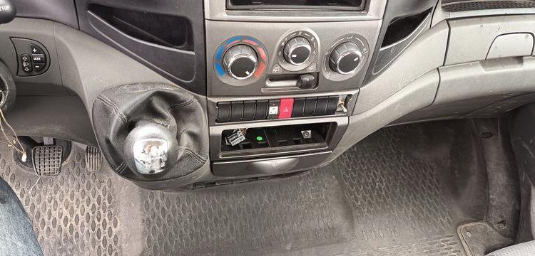 IVECO 35S AVEC NACELLE 16M  – NON ROULANT -TREUIL  DD-705-AF