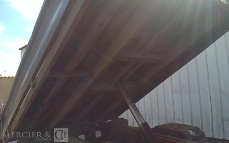 IVECO 35C13  2.3 D 125 BENNE SIMPLE CABINE COFFRE ROUGE DE-682-AJ
