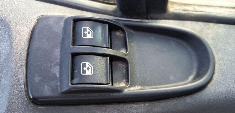 IVECO 35C  BENNE SIMPLE CABINE COFFRE  DH-493-NL