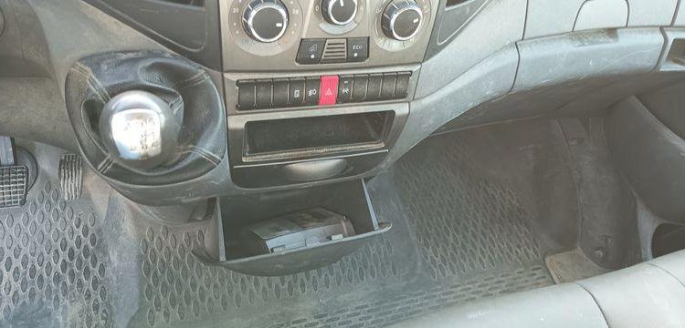 IVECO 35C  BENNE SIMPLE CABINE COFFRE  DH-493-NL