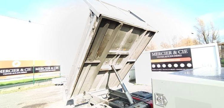 IVECO 35C  BENNE SIMPLE CABINE COFFRE  DH-493-NL