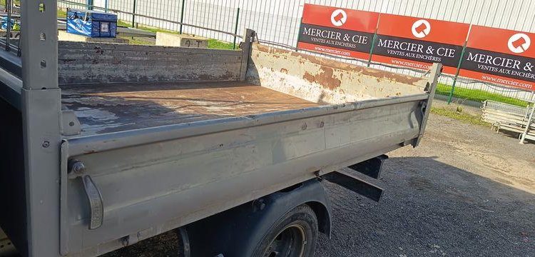 IVECO 35C  BENNE SIMPLE CABINE COFFRE  DH-493-NL