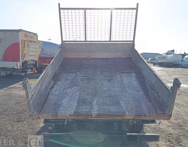 IVECO 35C13.6- CAMION BENNE SIMPLE CAB – COFFRE
  DM-283-TL