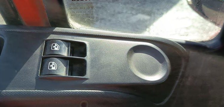 IVECO 35C13.6- CAMION BENNE SIMPLE CAB – COFFRE
  DM-283-TL