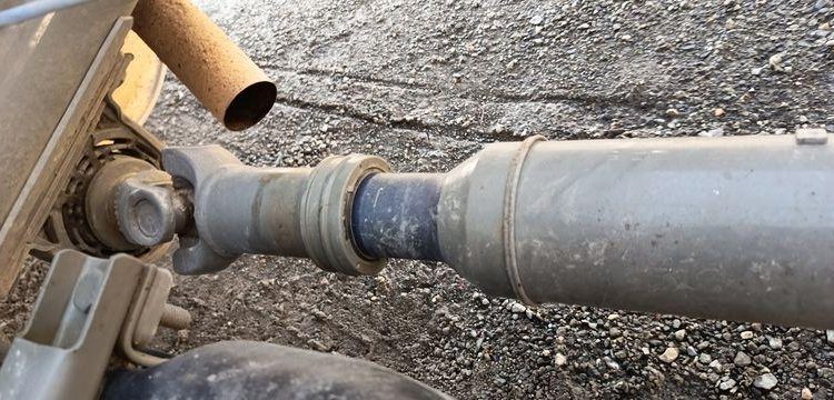 IVECO 35C13.6- CAMION BENNE SIMPLE CAB – COFFRE
  DM-283-TL