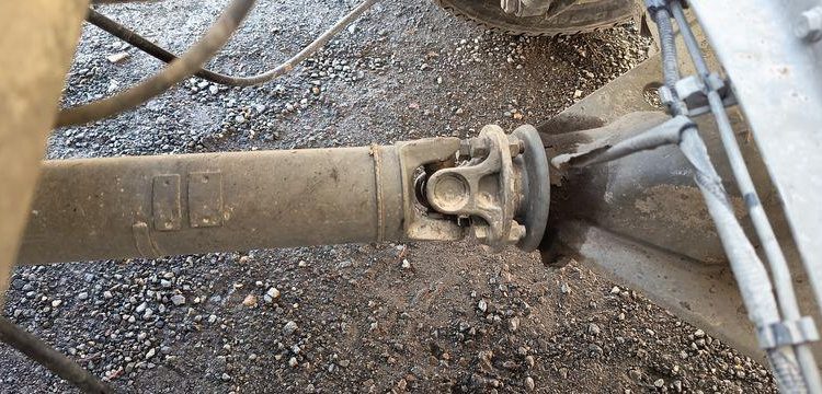 IVECO 35C13.6- CAMION BENNE SIMPLE CAB – COFFRE
  DM-283-TL