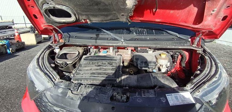 IVECO 35C13.6- CAMION BENNE SIMPLE CAB – COFFRE
  DM-283-TL