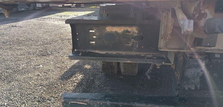 IVECO 35C13.6- CAMION BENNE SIMPLE CAB – COFFRE
  DM-283-TL