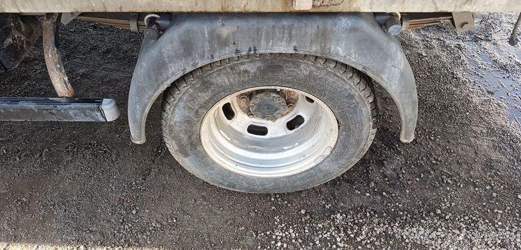 IVECO 35C13.6- CAMION BENNE SIMPLE CAB – COFFRE
  DM-283-TL