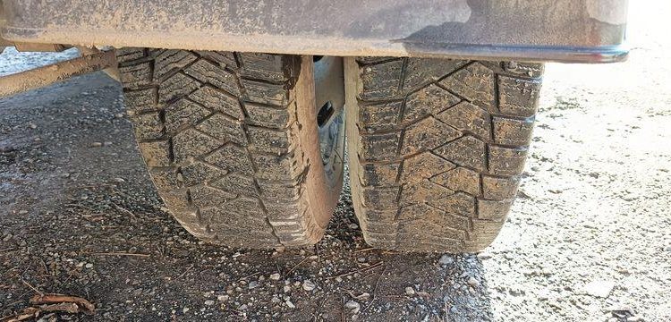 IVECO 35C13.6- CAMION BENNE SIMPLE CAB – COFFRE
  DM-283-TL