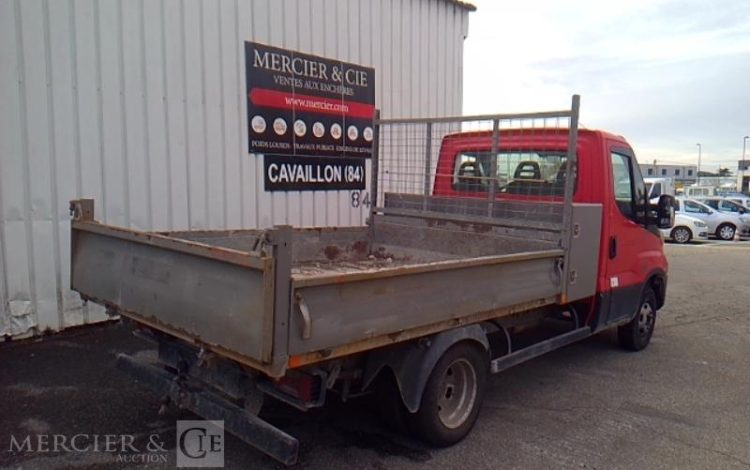 IVECO 35C  BENNE SIMPLE CABINE COFFRE – 35C13.6 – NON ROULANT  DM-637-GJ