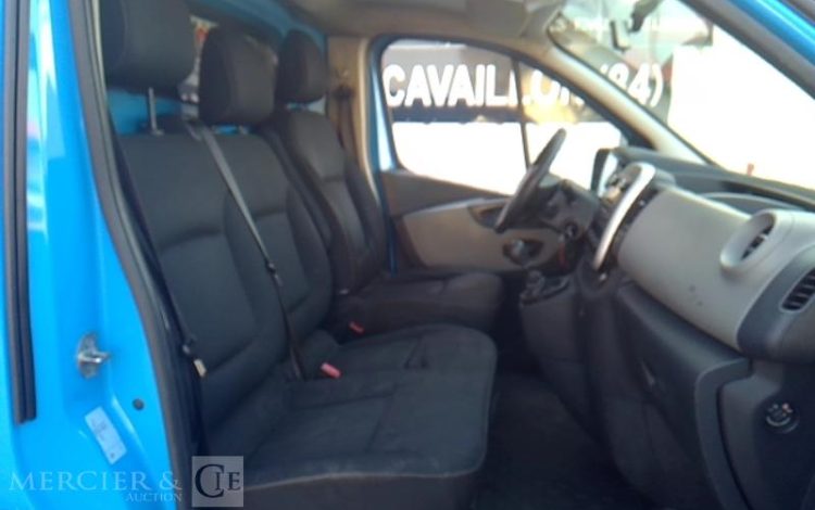 RENAULT TRAFIC III  DN-005-JH