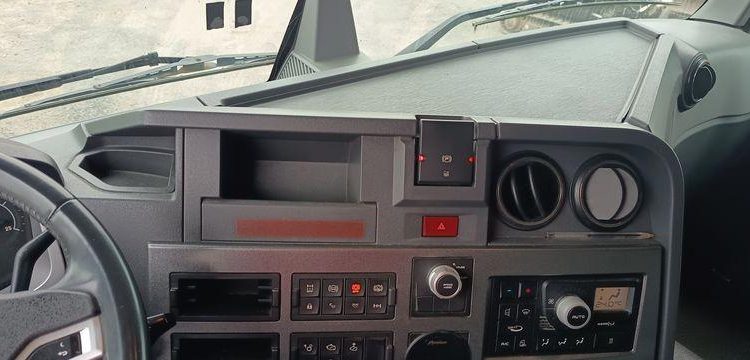 RENAULT T480 BLANC DN-113-FP