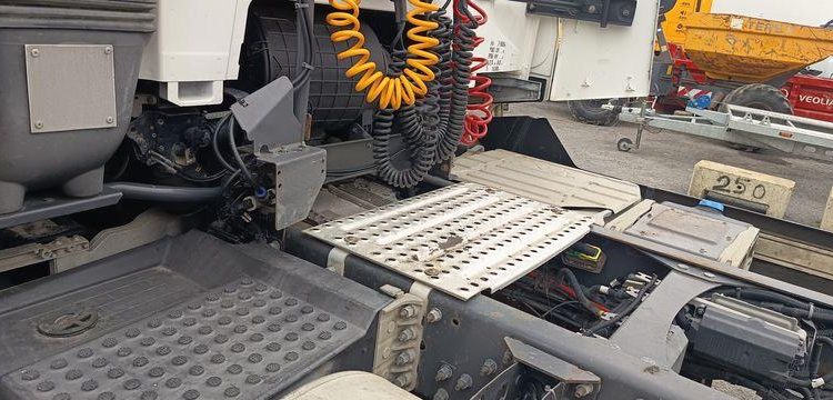 RENAULT T480 BLANC DN-113-FP