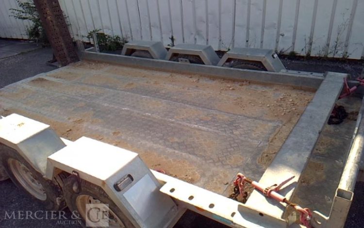 MOIROUD REMORQUE PORTE ENGIN 3 ESSIEUX PTAC 3500KG  DP-278-VJ