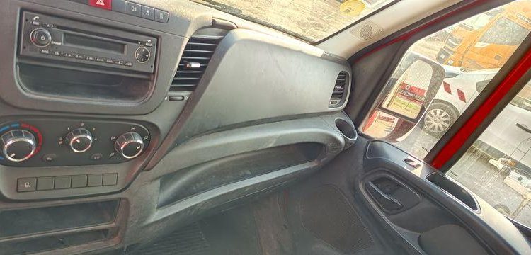 IVECO DAILY 35C – CAMION BENNE SIMPLE CAB COFFRE  DY-566-WL