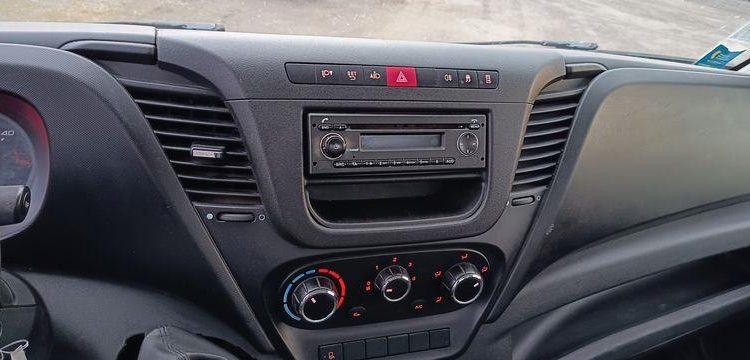 IVECO 35C13 – CAMION BENNE SIMPLE CAB  EA-753-XZ