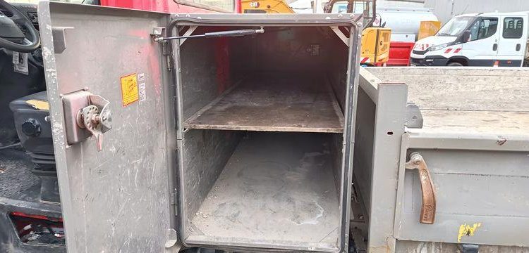 IVECO 35C13 – CAMION BENNE SIMPLE CAB  EA-753-XZ