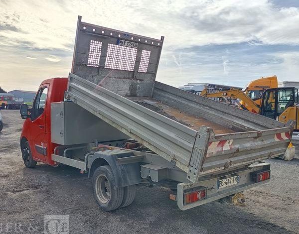 RENAULT MASTER DCI135 – CAMION BENNE SIMPLE CAB – COFFRE
  EB-447-TN