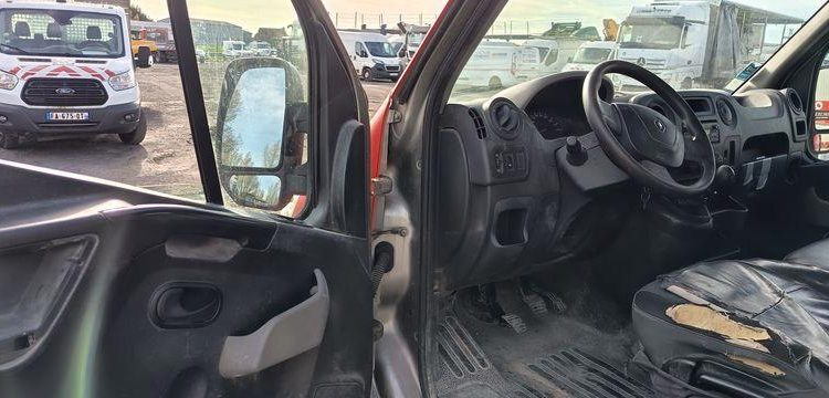 RENAULT MASTER DCI135 – CAMION BENNE SIMPLE CAB – COFFRE
  EB-447-TN
