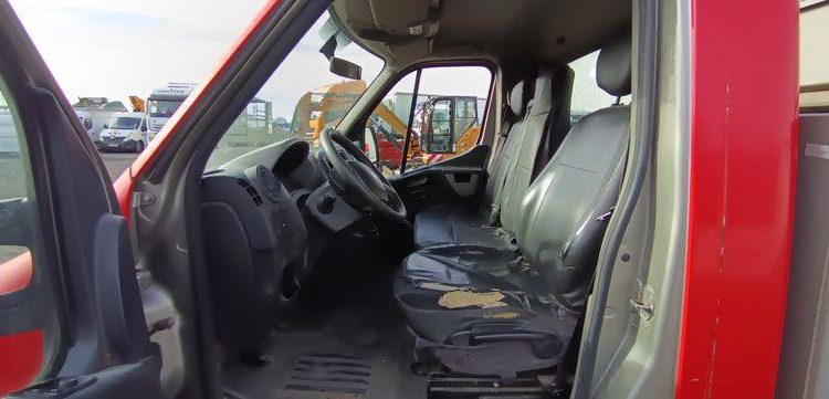 RENAULT MASTER DCI135 – CAMION BENNE SIMPLE CAB – COFFRE
  EB-447-TN