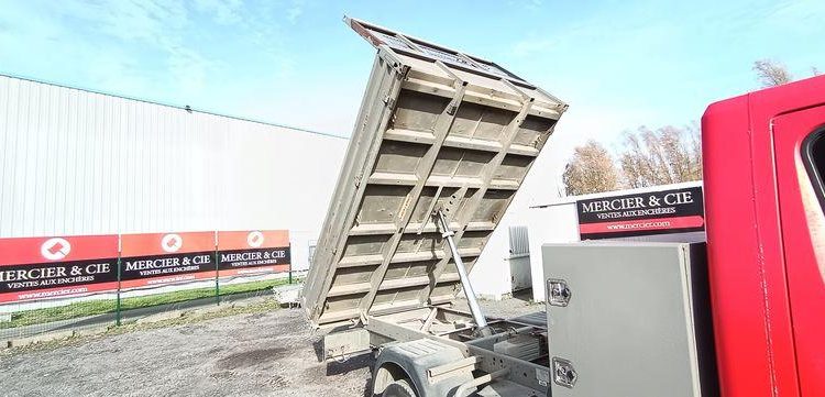 RENAULT MASTER DCI135 – CAMION BENNE SIMPLE CAB – COFFRE
  EB-447-TN