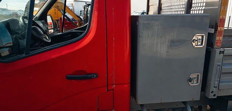 RENAULT MASTER DCI135 – CAMION BENNE SIMPLE CAB – COFFRE
  EB-447-TN