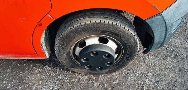 RENAULT MASTER DCI135 – CAMION BENNE SIMPLE CAB – COFFRE
  EB-447-TN