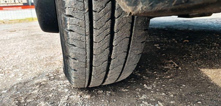 RENAULT MASTER DCI135 – CAMION BENNE SIMPLE CAB – COFFRE
  EB-447-TN