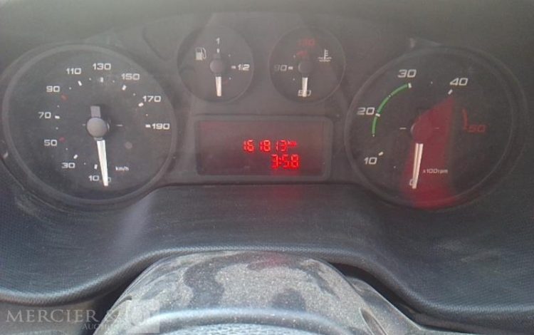 IVECO 35C13  BENNE SIMPLE CAB COFFRE  EB-977-AW