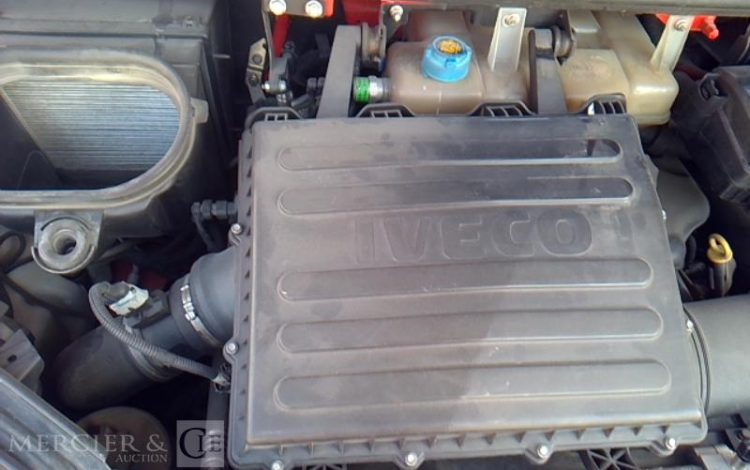 IVECO 35C13  BENNE SIMPLE CAB COFFRE  EB-977-AW