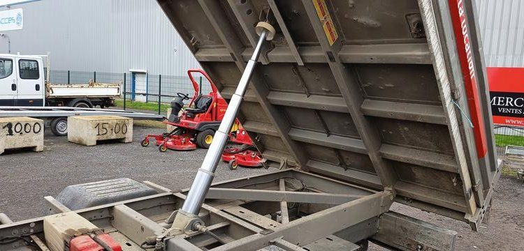 RENAULT MASTER BENNE SIMPLE CAB- COFFRE ROUGE ED-254-FX