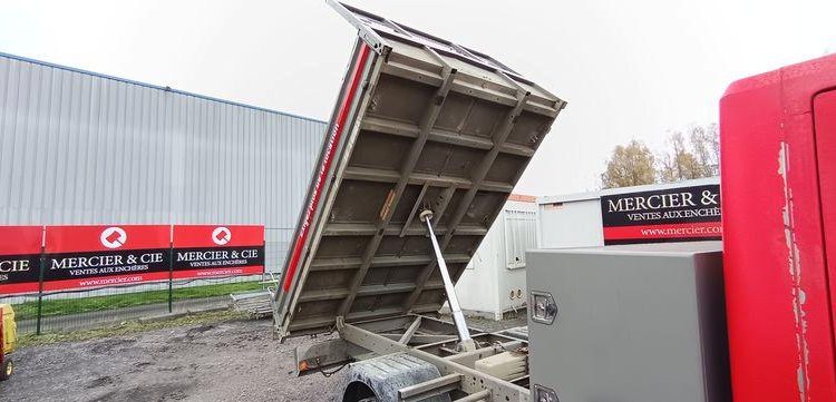 RENAULT MASTER BENNE SIMPLE CAB- COFFRE ROUGE ED-254-FX