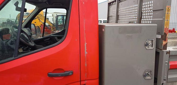 RENAULT MASTER BENNE SIMPLE CAB- COFFRE ROUGE ED-254-FX