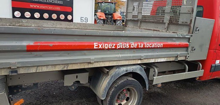 RENAULT MASTER BENNE SIMPLE CAB- COFFRE ROUGE ED-254-FX