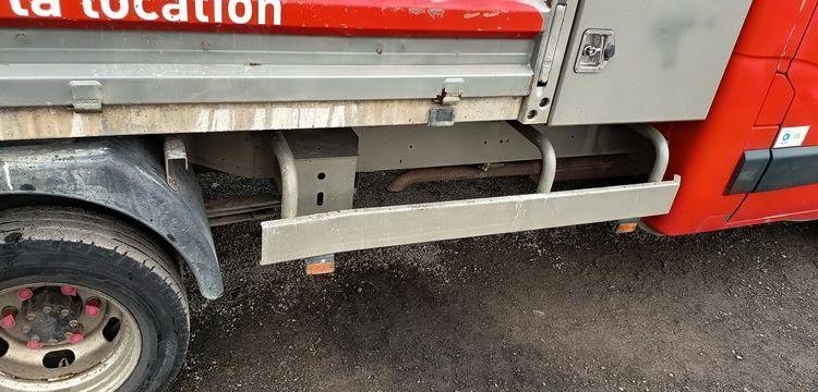 RENAULT MASTER BENNE SIMPLE CAB- COFFRE ROUGE ED-254-FX