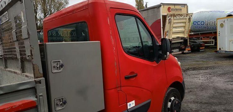 RENAULT MASTER BENNE SIMPLE CAB- COFFRE ROUGE ED-254-FX