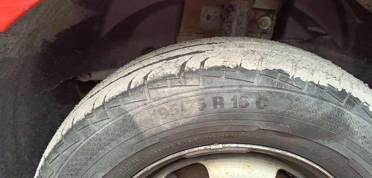 RENAULT MASTER BENNE SIMPLE CAB- COFFRE ROUGE ED-254-FX