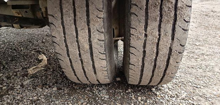 RENAULT MASTER BENNE SIMPLE CAB- COFFRE ROUGE ED-254-FX