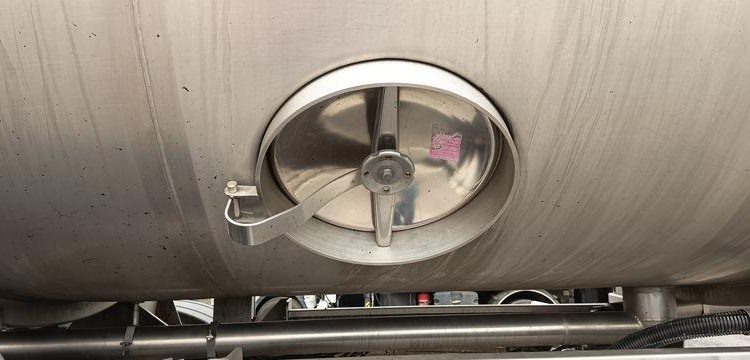 ETA SEMI REMORQUE SR3A CITERNE ALIMENTAIRE 3 ESSIEUX – PTAC : 38 TONNES – ANNEE 2016  EF-194-WZ