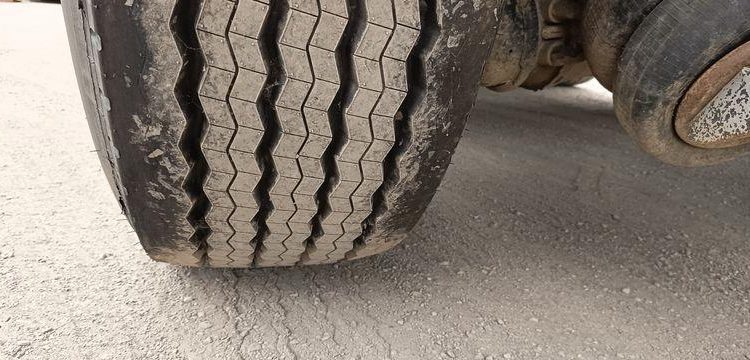 ETA SEMI REMORQUE SR3A CITERNE ALIMENTAIRE 3 ESSIEUX – PTAC : 38 TONNES – ANNEE 2016  EF-194-WZ