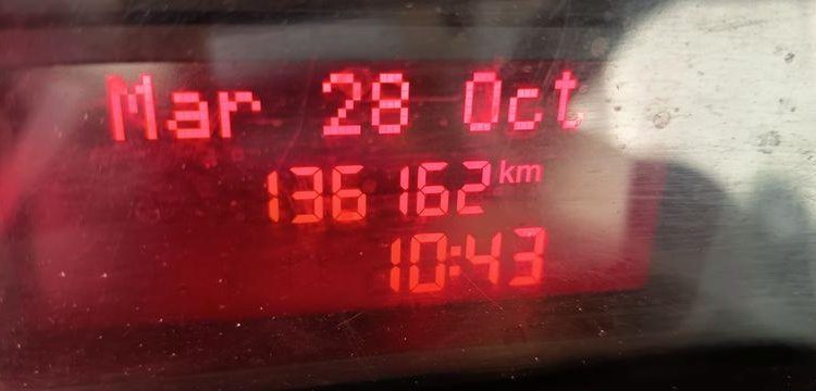 IVECO 35C13 – CAMION BENNE SIMPLE CAB – COFFRE ROUGE EF-202-TL