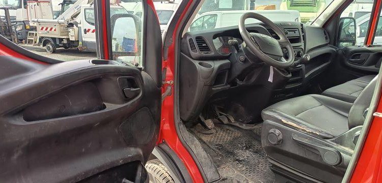 IVECO 35C13 – CAMION BENNE SIMPLE CAB – COFFRE ROUGE EF-202-TL