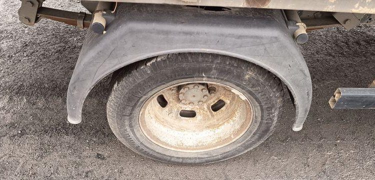 IVECO 35C13 – CAMION BENNE SIMPLE CAB – COFFRE ROUGE EF-202-TL