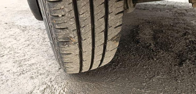 IVECO 35C13 – CAMION BENNE SIMPLE CAB – COFFRE ROUGE EF-202-TL