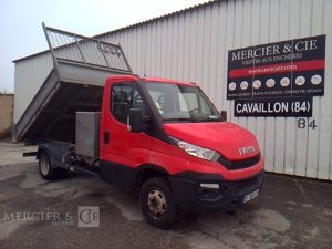 IVECO 35C13 – CAMION BENNE SIMPLE CABINE COFFRE  EF-385-FV