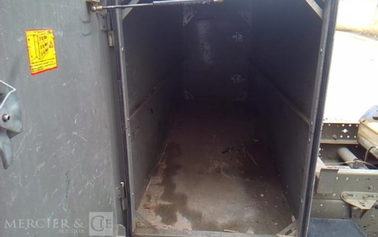 IVECO 35C13 – CAMION BENNE SIMPLE CABINE COFFRE  EF-385-FV