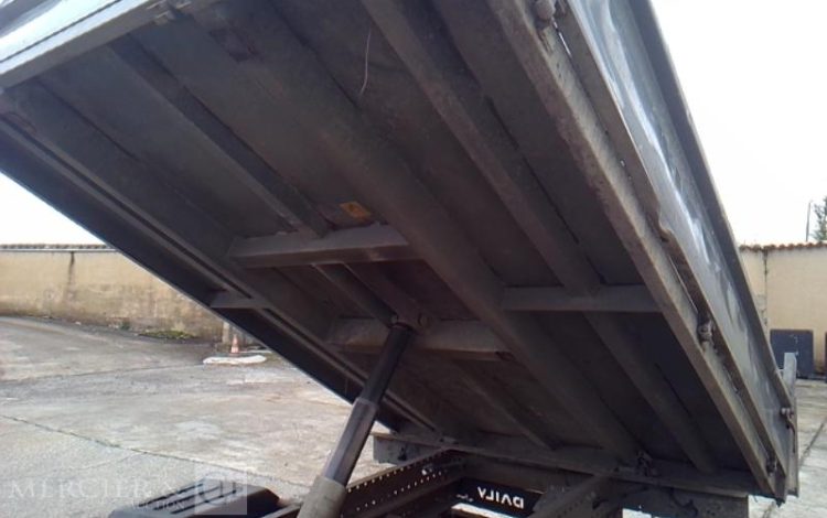 IVECO 35C13 – CAMION BENNE SIMPLE CABINE COFFRE  EF-385-FV