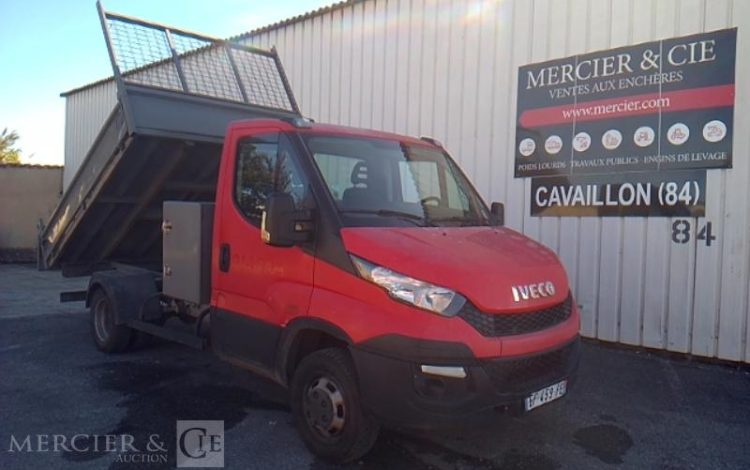 IVECO 35-130  BENNE SIMPLE CABINE COFFRE  EF-459-FE