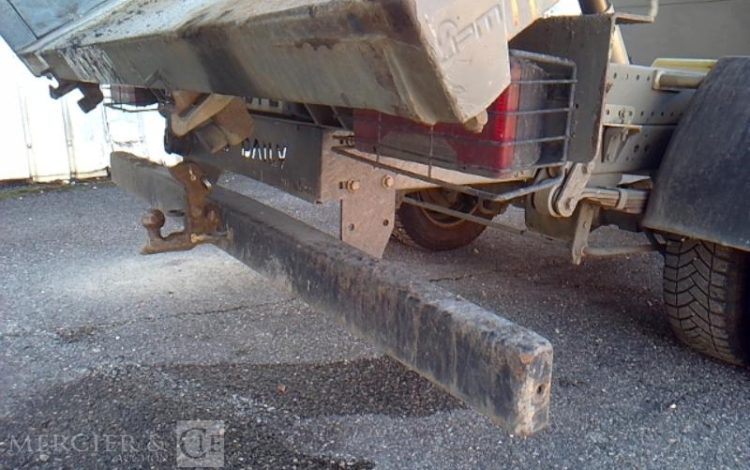 IVECO 35-130  BENNE SIMPLE CABINE COFFRE  EF-459-FE